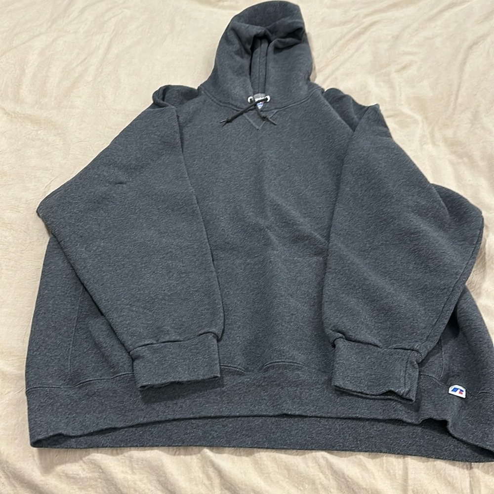 Russell Athletes Sweatshirt. 2XL
